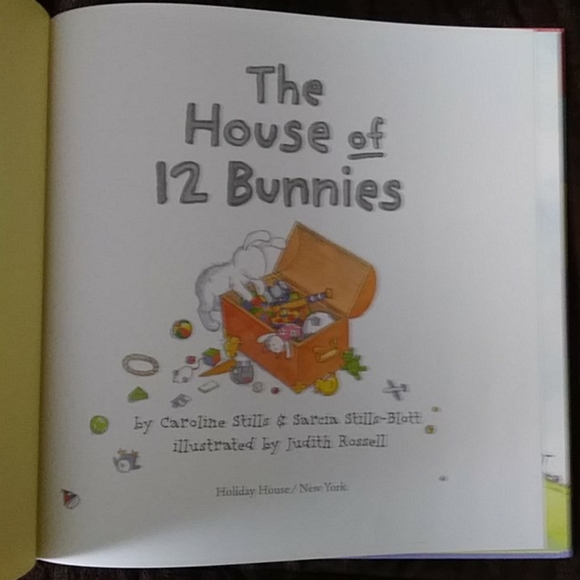 📚 The House of 12 Bunnies Big Book - Picture 3 of 3